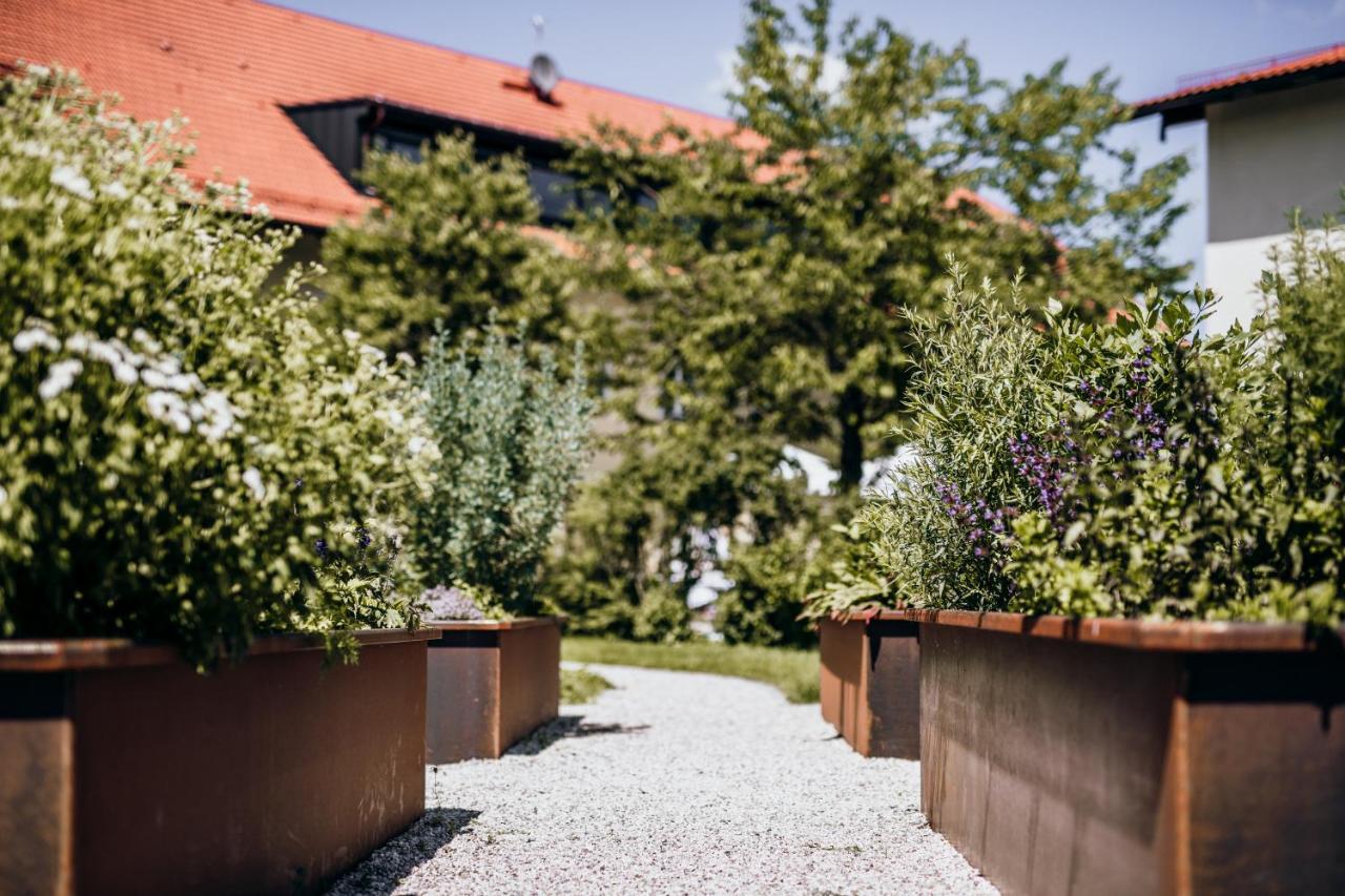 Angermuehle Landgasthof Altenmarkt an der Alz Екстер'єр фото